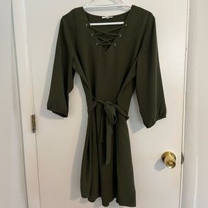 Maurice’s Green Dress. Size L. Tie at Waist